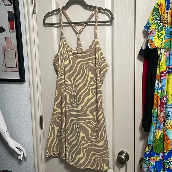 Outdoor Voices Pampas Swirl Exercise Dress - Picture 2 of 6